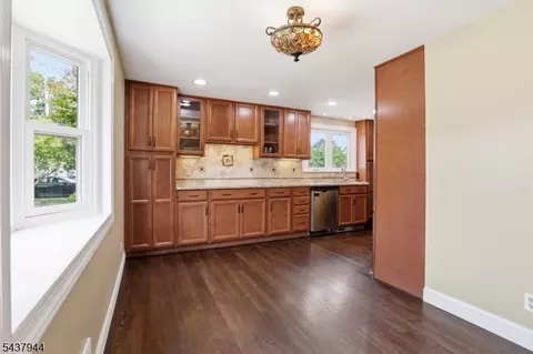 641 Greenbrook Rd, North Plainfield, NJ 07063 photo 12