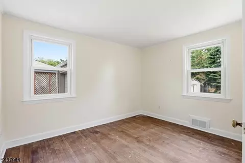 641 Greenbrook Rd, North Plainfield, NJ 07063 photo 18