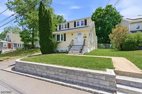 29 Gregory Ave, Morris Plains, NJ 07950