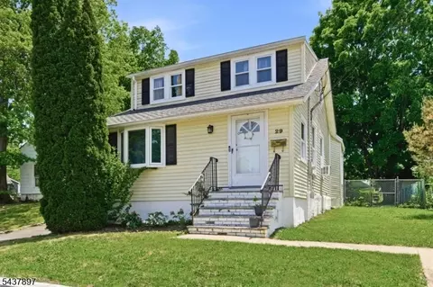 29 Gregory Ave, Morris Plains, NJ 07950