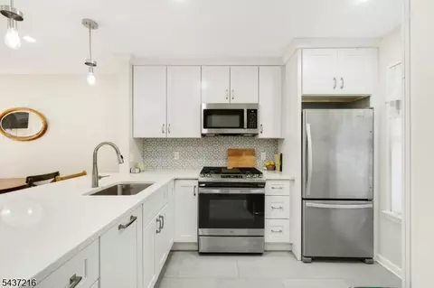 902 Wetherburn Ct, Flemington, NJ 08822 photo 13