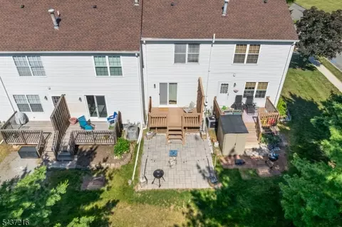 902 Wetherburn Ct, Flemington, NJ 08822 photo 6