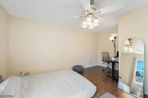 902 Wetherburn Ct, Flemington, NJ 08822 photo 22