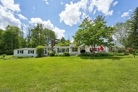 Exterior - 143 Mendham Rd, Mendham Twp, NJ 07945 photo 6 of 6