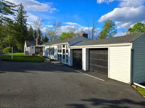 143 Mendham Rd, Mendham Twp, NJ 07945