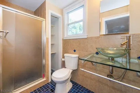 Bath - 411 Berkeley Ave, Bloomfield, NJ 07003 photo 1 of 1