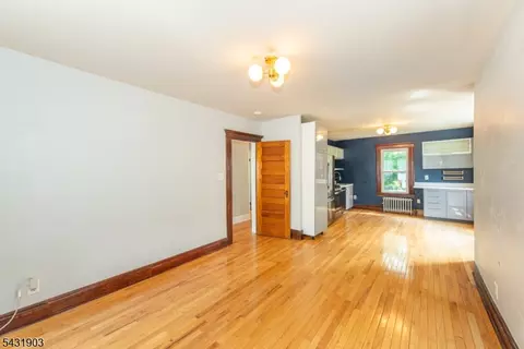 Living - 411 Berkeley Ave, Bloomfield, NJ 07003 photo 4 of 5