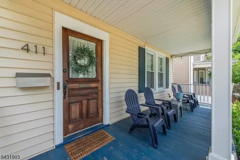 Exterior - 411 Berkeley Ave, Bloomfield, NJ 07003 photo 3 of 5