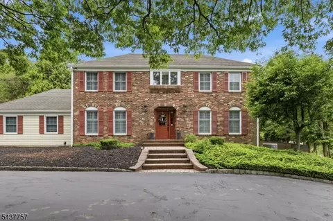 863 Papen Rd, Bridgewater, NJ 08807