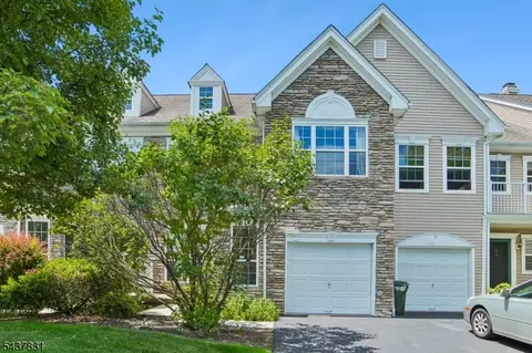 13 Battalion Dr, Basking Ridge, NJ 07920