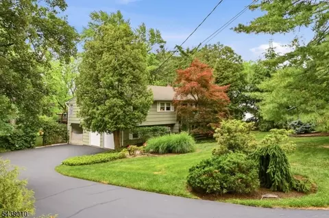 38 W Main St, Mendham Twp, NJ 07945