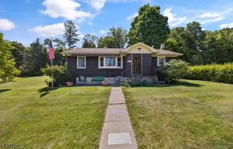 6 Odell Rd, Vernon, NJ 07462