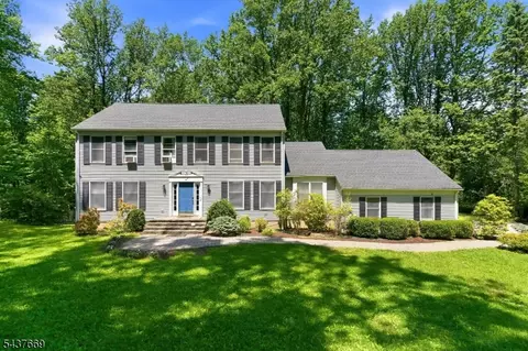 17 Grandview Ter, Sparta, NJ 07871