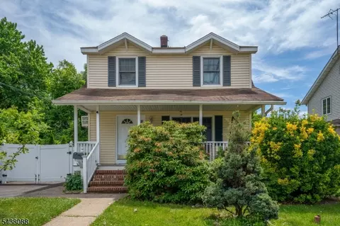 256 Fycke Ln, Teaneck, NJ 07666