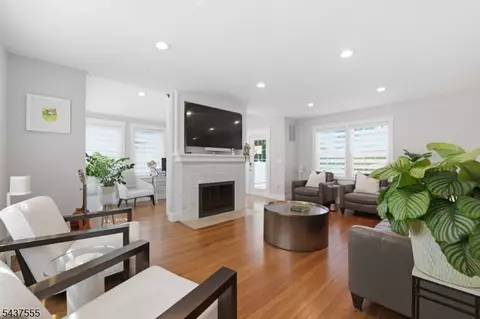 Living - 307 N Farview Ave, Paramus, NJ 07652 photo 1 of 2