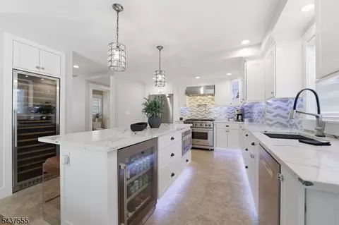 307 N Farview Ave, Paramus, NJ 07652 photo 12