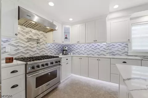 Kitchen - 307 N Farview Ave, Paramus, NJ 07652 photo 5 of 7