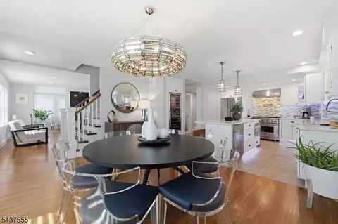 307 N Farview Ave, Paramus, NJ 07652 photo 4