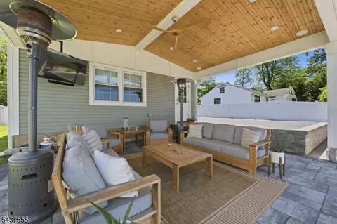 307 N Farview Ave, Paramus, NJ 07652 photo 41