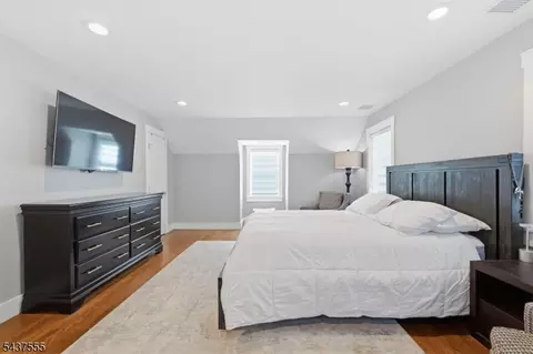 307 N Farview Ave, Paramus, NJ 07652 photo 28