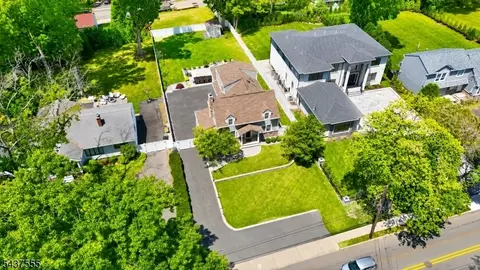307 N Farview Ave, Paramus, NJ 07652 photo 48