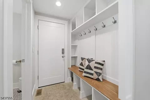 307 N Farview Ave, Paramus, NJ 07652 photo 15