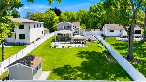 307 N Farview Ave, Paramus, NJ 07652 photo 47