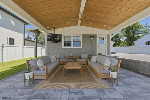 307 N Farview Ave, Paramus, NJ 07652 photo 40