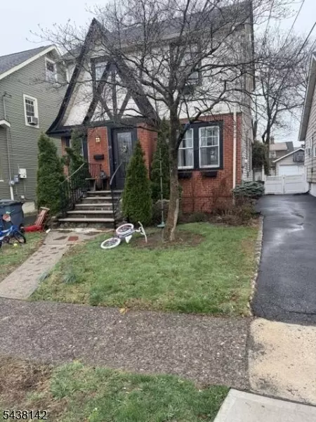 54 Martin St, Bloomfield, NJ 07003