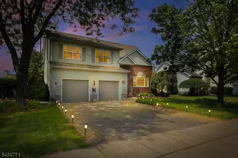 9 Lane Rd, Hillsborough, NJ 08844