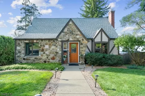 64 E Shore Trl, Sparta, NJ 07871