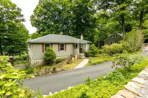 127 Cedar Dr, Newton, NJ 07860