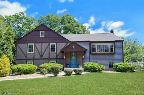 50 Crestwood Rd, Rockaway, NJ 07866