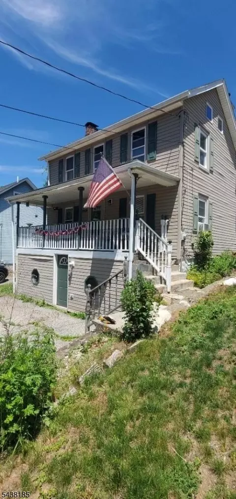 69 Mine Hill Rd, Oxford, NJ 07863