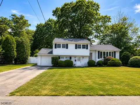 63 Martin Rd, Livingston, NJ 07039
