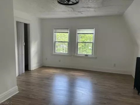 233 S Clinton St, East Orange, NJ 07018