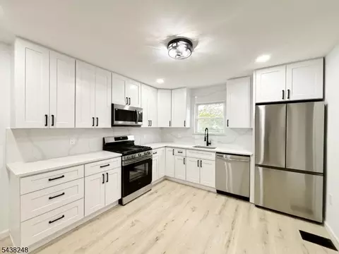 121 Henderson St, Phillipsburg, NJ 08865