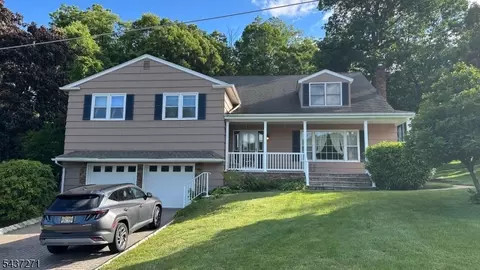 19 Mckinley Dr, Rockaway, NJ 07866