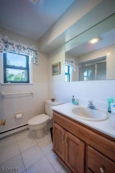 207 Grant Ave, Middlesex, NJ 08846 photo 28