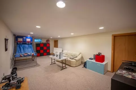 207 Grant Ave, Middlesex, NJ 08846 photo 15