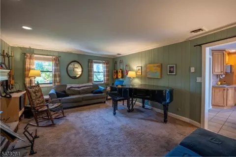 207 Grant Ave, Middlesex, NJ 08846 photo 12