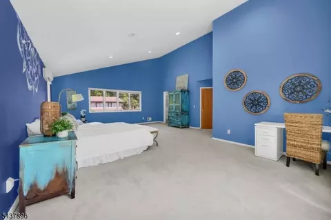 72 Agawam Dr, Wayne, NJ 07470 photo 18
