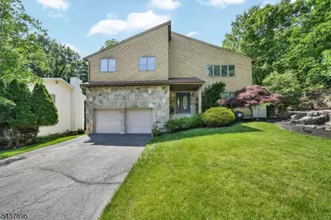 Exterior - 72 Agawam Dr, Wayne, NJ 07470 photo 9 of 10