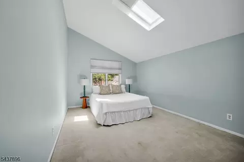 72 Agawam Dr, Wayne, NJ 07470 photo 23