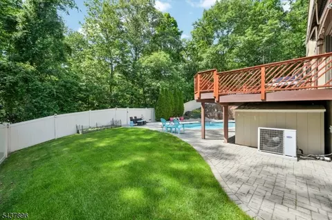 72 Agawam Dr, Wayne, NJ 07470 photo 37