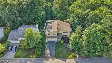 View/Area - 72 Agawam Dr, Wayne, NJ 07470 photo 2 of 3