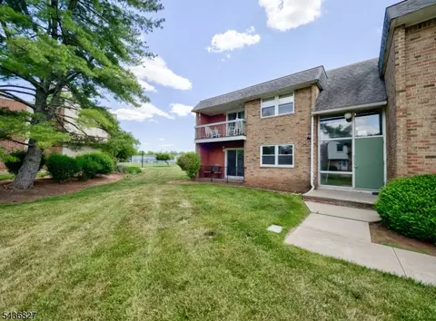798 Eves Dr #3F, Hillsborough, NJ 08844