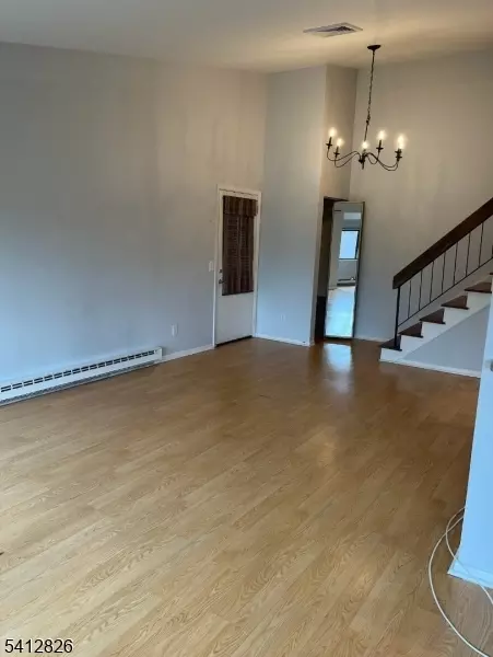 12 N Slope, Clinton, NJ 08809