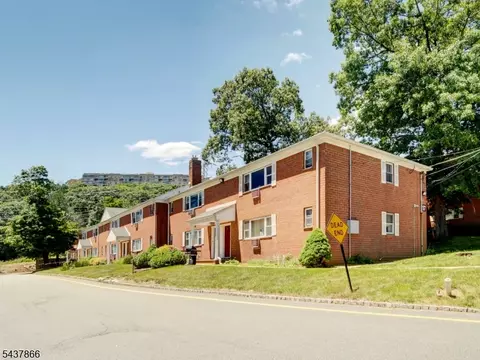 2467 State Rt 10 #BLDG 17-7A, Morris Plains, NJ 07950