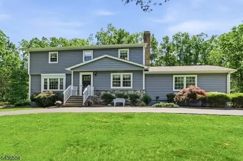 72 Kiva Pl, Somerville, NJ 08876